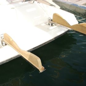 Swing-Away Dinghy Stowage