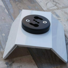 Canopy bracket