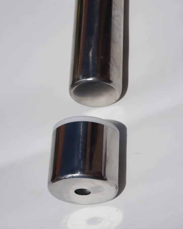 Outboard motor lift