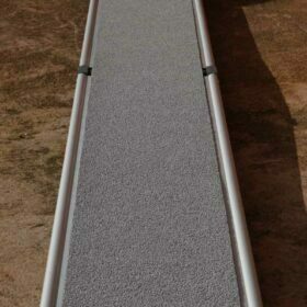 Die rutschfeste Gangwaymatte kann als Meterware oder für all unsere Modell bestellt werden.